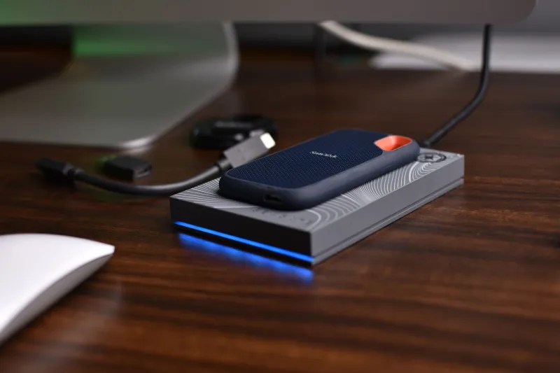 Hidden in Plain Sight: The Modders Engineering Vapes That Disappear Into Your Desk Setup
