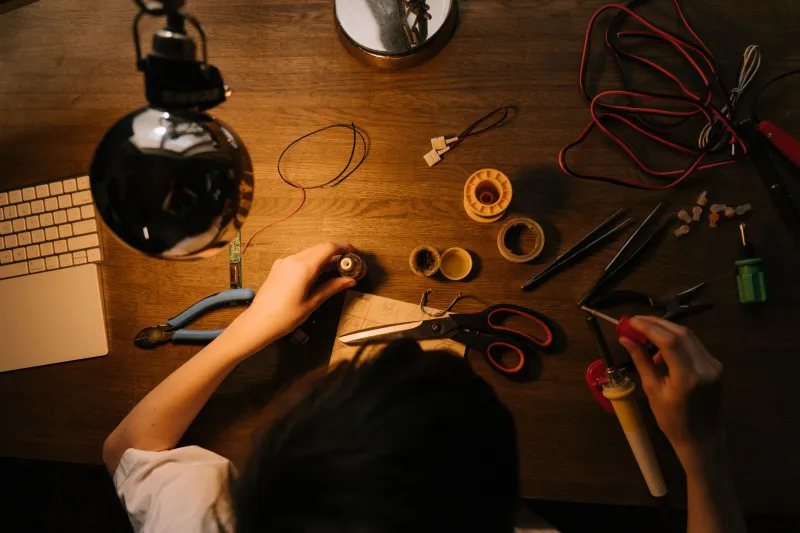 Solder, Swap, Repeat: Inside the Vape Modding Scene Where Cloud Chasers Became Hardware Hackers